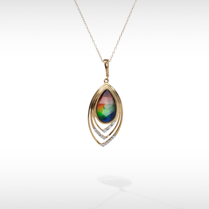 Petite Malibu 18K Gold AA Grade Pendant