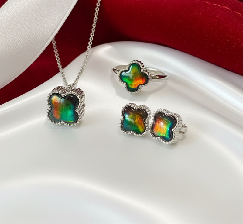 Clover Ammolite Ring in Sterling Silver