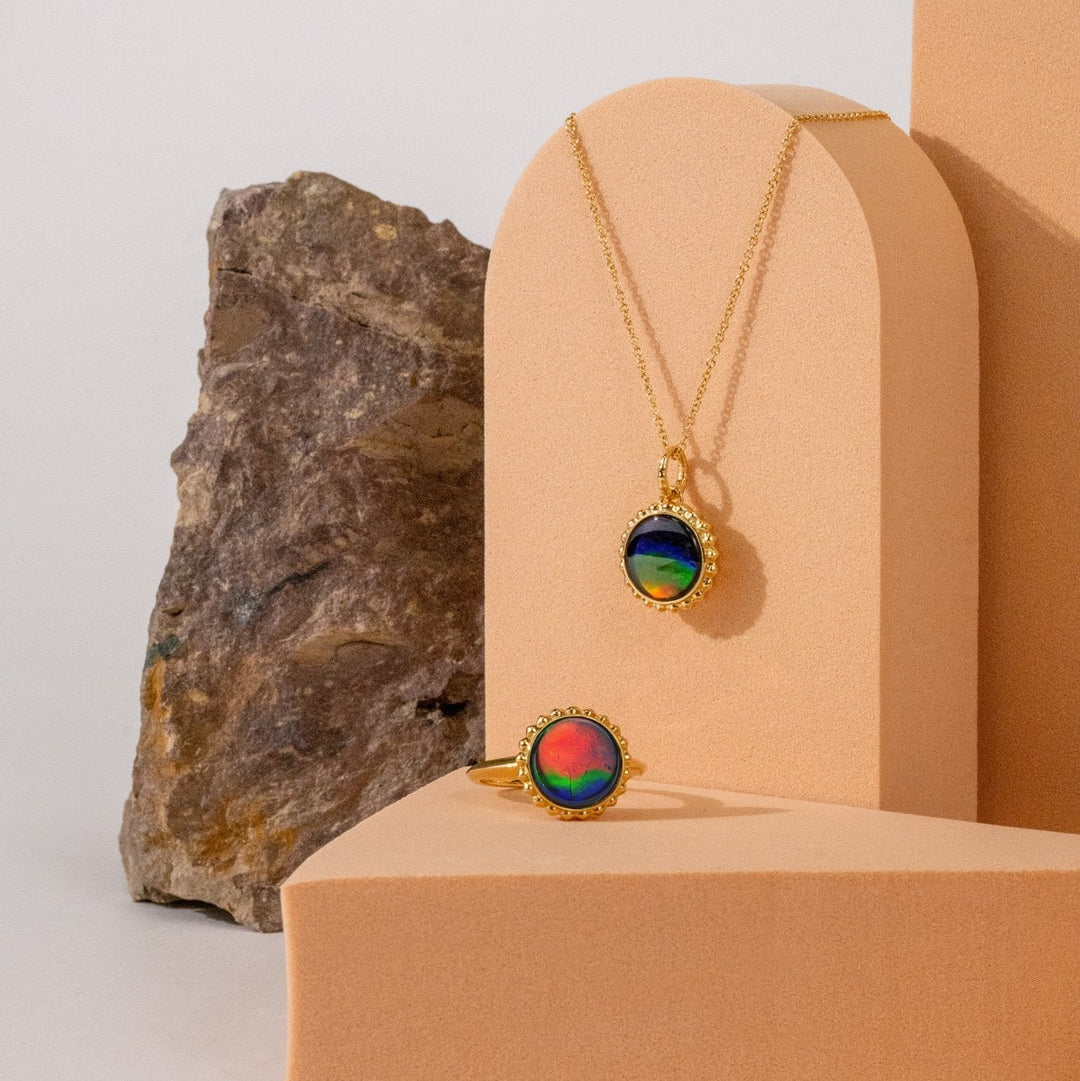 Solstice Ammolite Pendant in 18K Gold