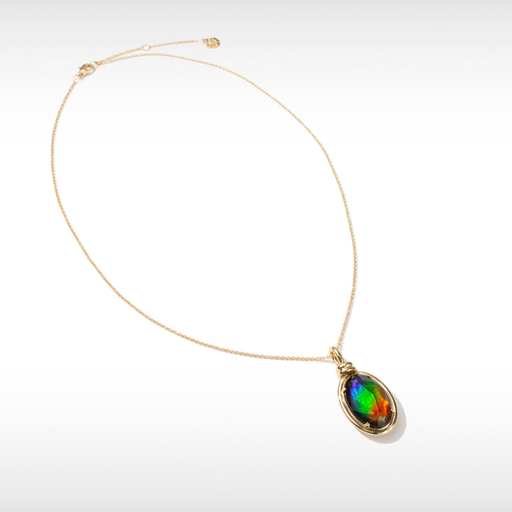 Knots Ammolite Pendant in 18K Gold