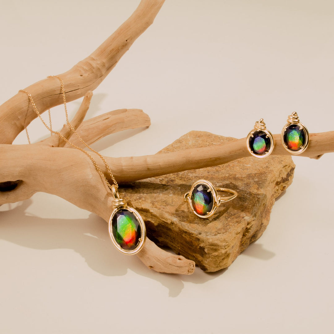 Knots Ammolite Earrings in 18K Gold