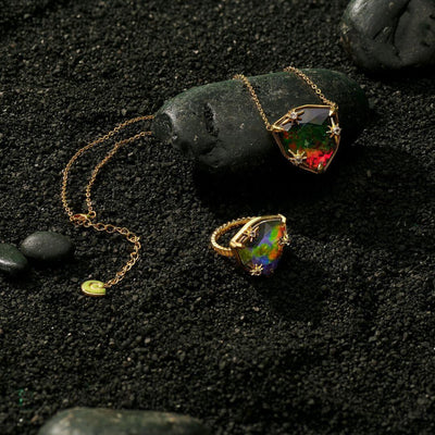 Starlight Trillion Ammolite Pendant Gift Set